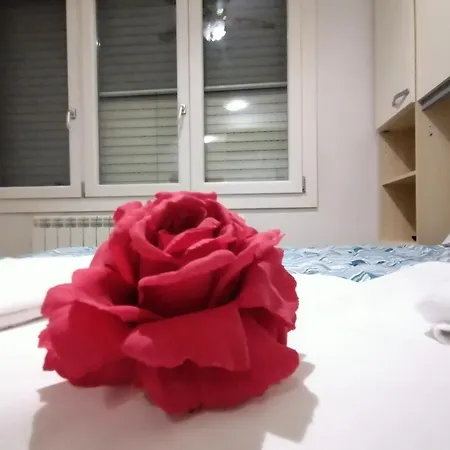 Glori Affitto Monolocali Διαμέρισμα *