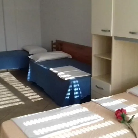 Glori Affitto Monolocali Διαμέρισμα Κάρπι